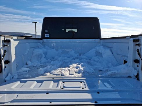 Used 2021 Jeep Gladiator Sport image 30