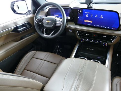 Used 2025 Chevrolet Tahoe High Country w/ Sun And Tow Package AWD/4WD image 23