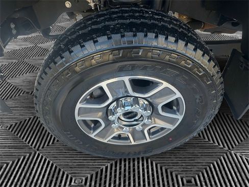 Used 2024 Ford F350 XLT w/ Snow Plow/Camper Package image 14