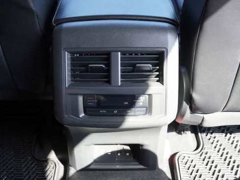 Used 2023 Volkswagen Atlas SEL AWD/4WD image 27