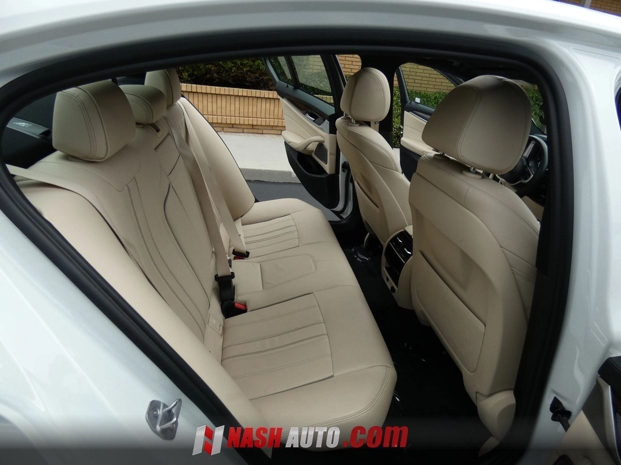 Used 2017 BMW 540i RWD image 38