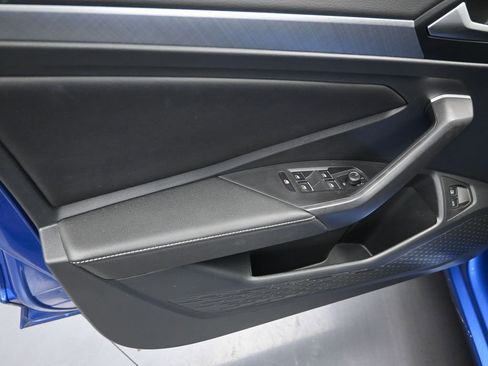 Used 2022 Volkswagen Jetta SE FWD image 9