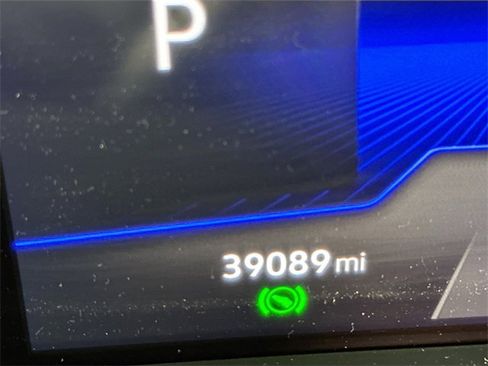 Used 2022 Volkswagen Tiguan SE R-Line image 16