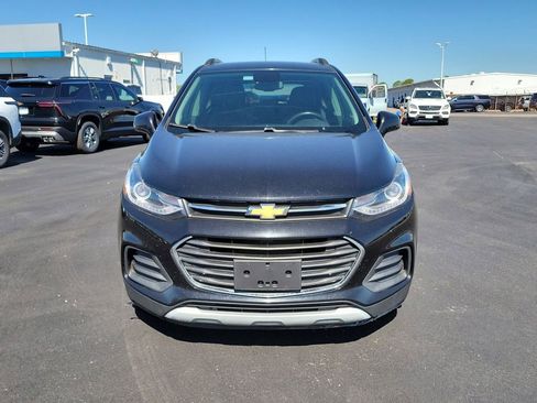Used 2020 Chevrolet Trax LT w/ LT Convenience Package image 9