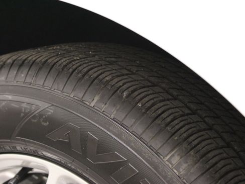 Used 2025 Chrysler Pacifica Select FWD image 10