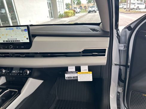 New 2026 Mitsubishi Outlander SE image 21