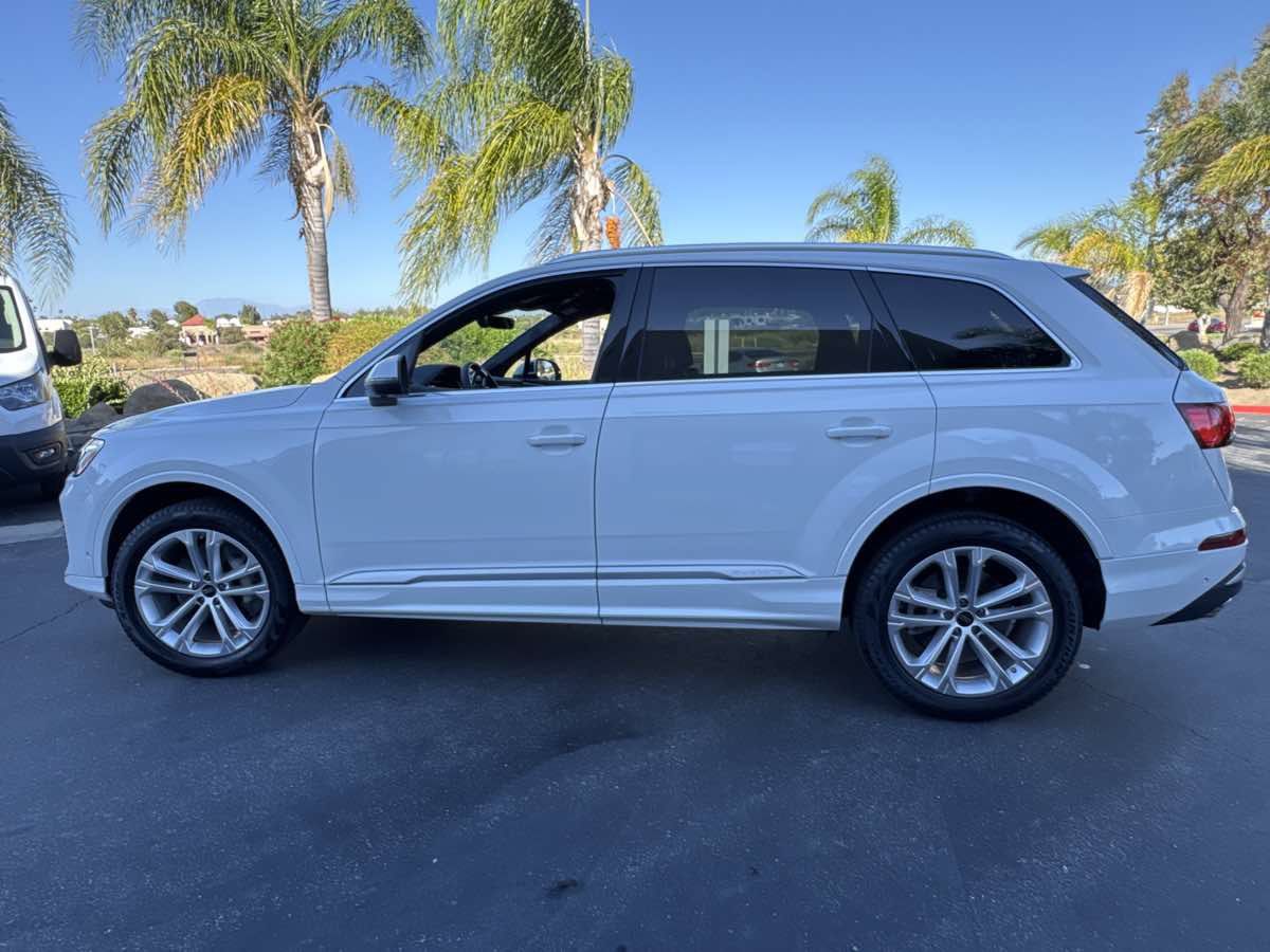 Used 2025 Audi Q7 3.0T Premium Plus AWD/4WD image 18