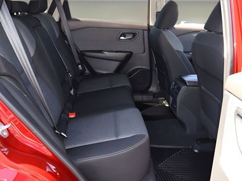 Used 2021 Nissan Rogue SV FWD image 16