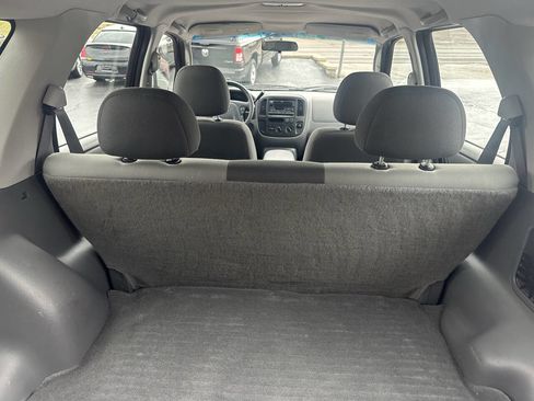 Used 2003 Ford Escape XLS image 30