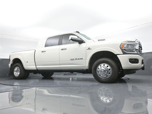Used 2022 RAM 3500 Limited image 28