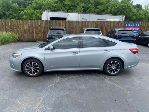 Used 2016 Toyota Avalon XLE Premium FWD image 7