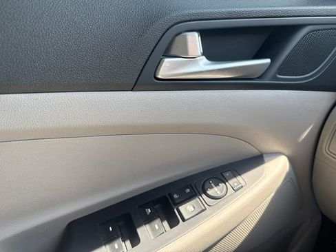 Used 2021 Hyundai Tucson Value w/ Cargo Package FWD image 17