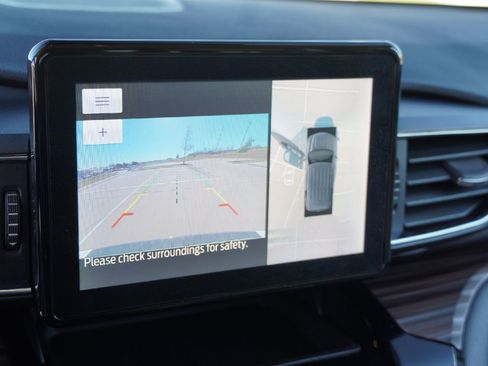 Used 2022 Ford Explorer Limited w/ Equipment Group 301A image 14