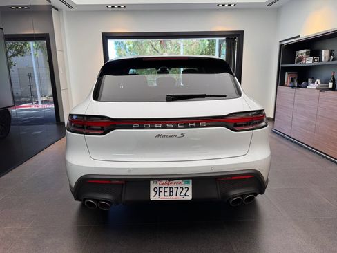 Certified 2023 Porsche Macan S AWD/4WD image 5