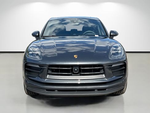 Used 2025 Porsche Macan AWD/4WD image 8