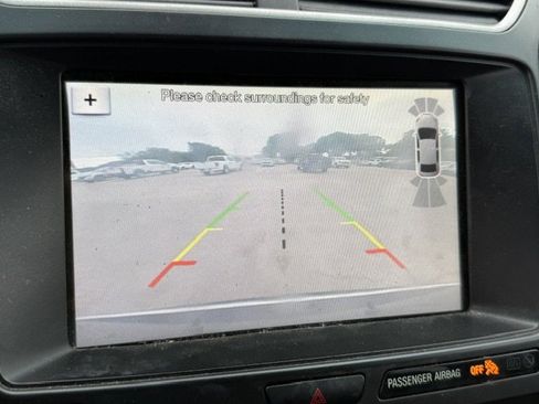 Used 2018 Ford Explorer XLT w/ Equipment Group 202A image 21