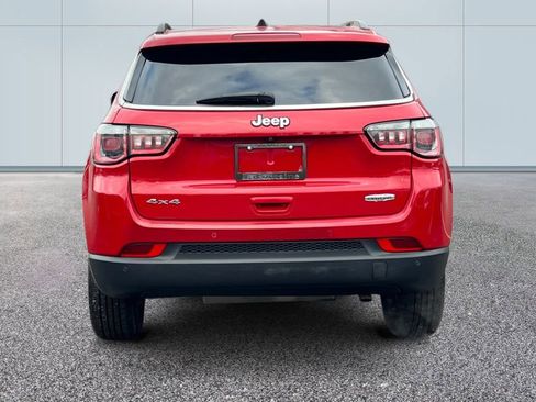 Used 2018 Jeep Compass Latitude w/ Popular Equipment Group AWD/4WD image 6