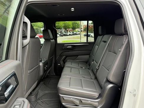 Used 2025 Chevrolet Suburban RST w/ Comfort Package RWD image 25