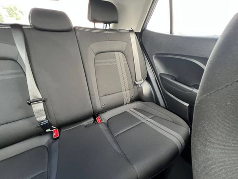 Used 2025 Hyundai Venue SEL FWD image 42
