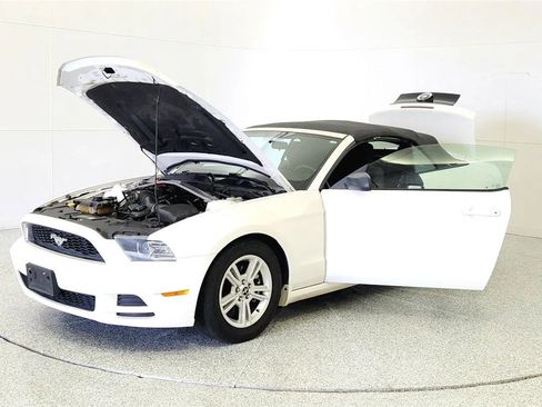 Used 2013 Ford Mustang V6 image 10