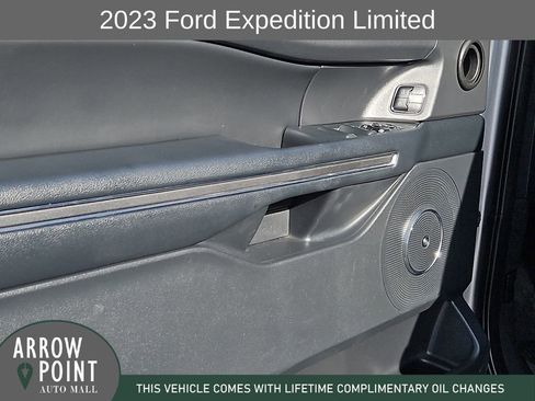 Used 2023 Ford Expedition Limited image 21