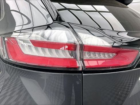 Certified 2022 Ford Edge Titanium w/ Equipment Group 301A AWD/4WD image 30