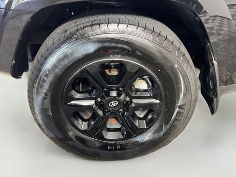 Used 2021 Toyota 4Runner SR5 Premium w/ Moonroof Package AWD/4WD image 14