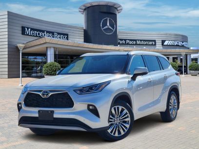 Used 2025 Toyota Highlander Platinum