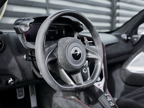 Used 2024 McLaren 750S image 46