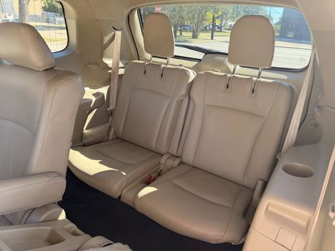 Used 2013 Toyota Highlander FWD image 15
