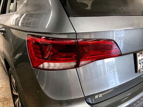 Used 2022 Volkswagen Taos SE w/ Panoramic Sunroof Package image 31