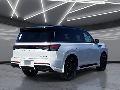 New 2026 INFINITI QX80 SPORT w/ Sport Exterior Package image 4