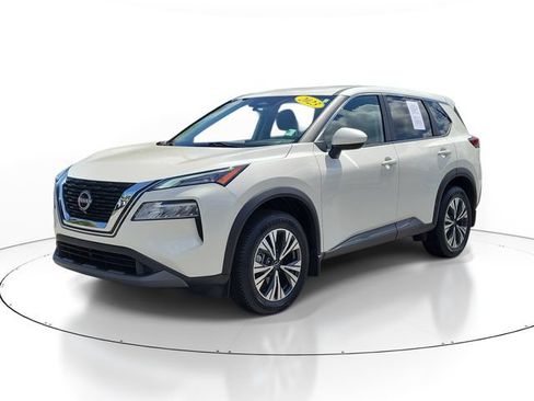 Used 2023 Nissan Rogue SV FWD image 2