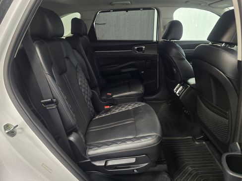 Used 2023 Kia Sorento SX Prestige image 25