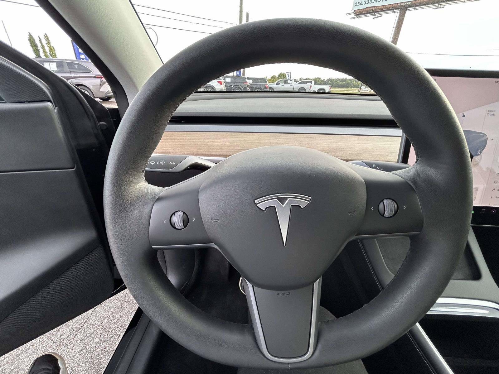Used 2022 Tesla Model Y Long Range AWD/4WD image 36