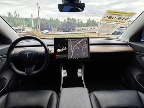 Used 2019 Tesla Model 3 Mid Range image 21