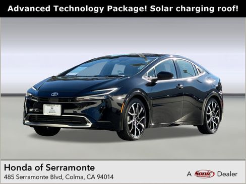 Used 2025 Toyota Prius Plug-In Hybrid image 1