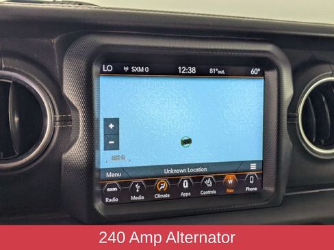 Used 2018 Jeep Wrangler Unlimited Sahara AWD/4WD image 17