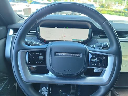 Certified 2025 Land Rover Range Rover SE AWD/4WD image 30
