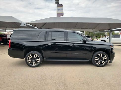 Used 2018 Chevrolet Suburban Premier AWD/4WD image 9