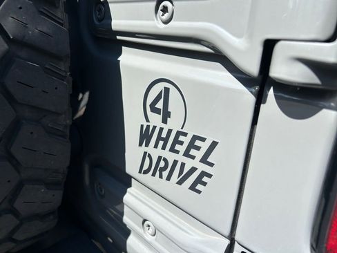 Used 2022 Jeep Wrangler Unlimited Sport AWD/4WD image 33