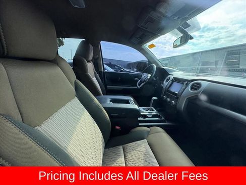 Used 2015 Toyota Tundra SR5 w/ SR5 Upgrade Package AWD/4WD image 3