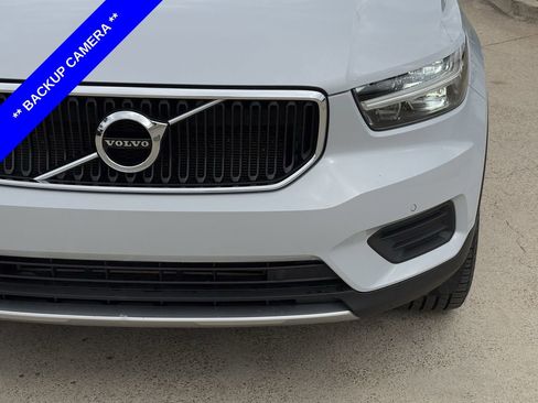 Used 2020 Volvo XC40 T5 Momentum w/ Protection Package Premier image 10