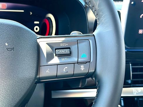 New 2026 Nissan Pathfinder SL image 19