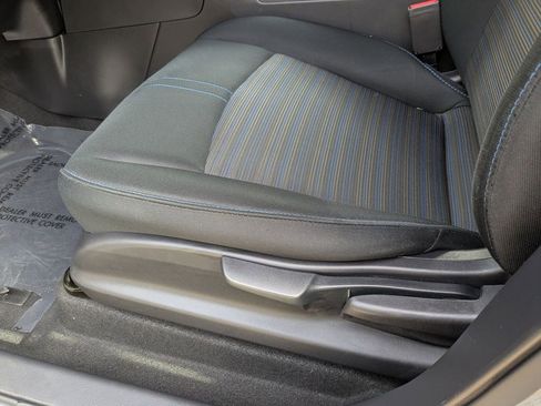 Used 2024 Nissan Leaf S image 13