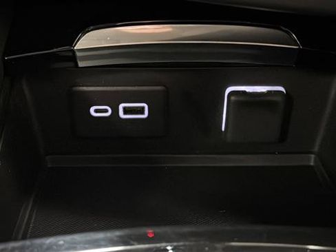 Used 2023 Buick Envision Essence w/ Sport Touring Package AWD/4WD image 30