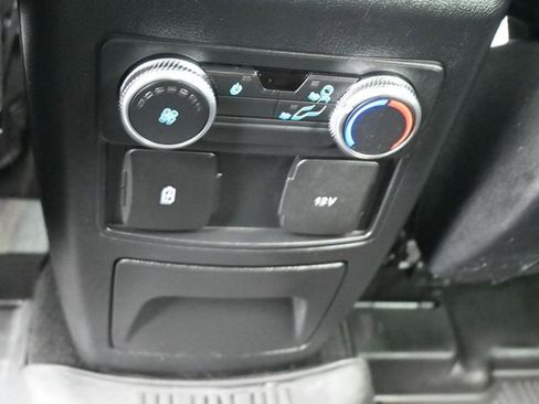 Used 2022 Ford Explorer XLT w/ Equipment Group 202A image 22