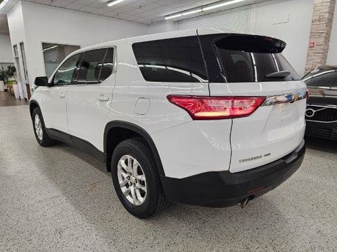 Used 2021 Chevrolet Traverse LS AWD/4WD image 6