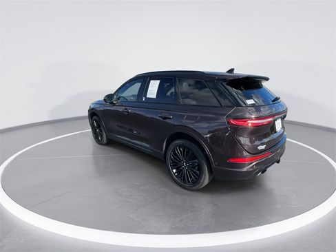 Used 2023 Lincoln Corsair Reserve w/ Equipment Group 202A image 6