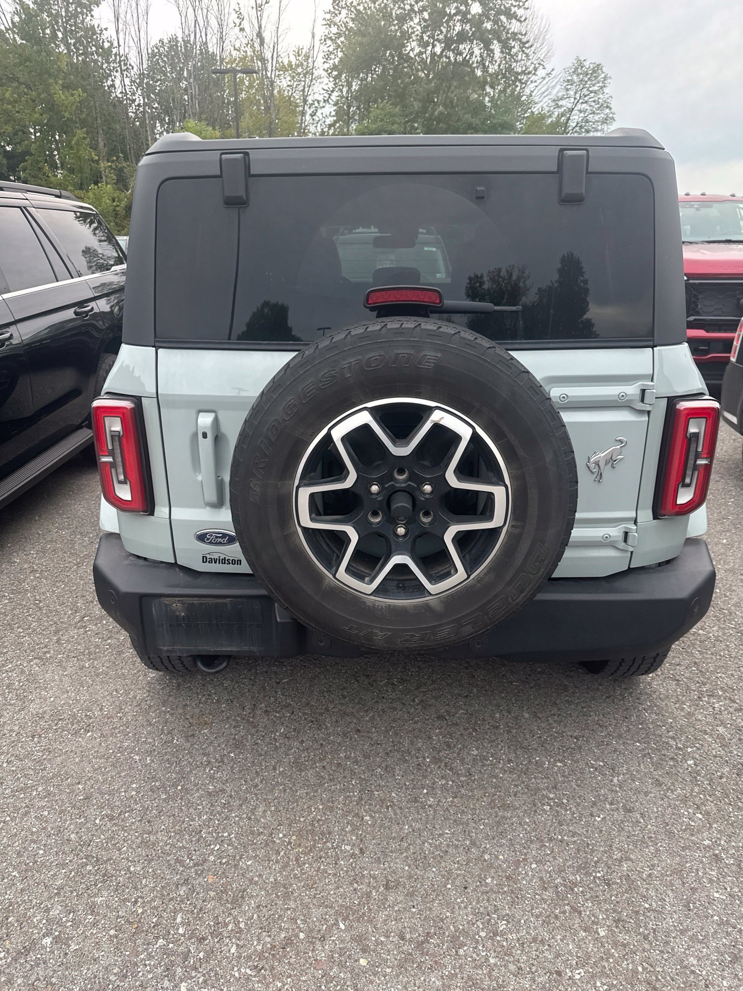 Used 2023 Ford Bronco Outer Banks AWD/4WD image 12